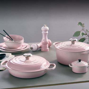 Кастрюля круглая 4,2 л розовая Shell Pink Le Creuset