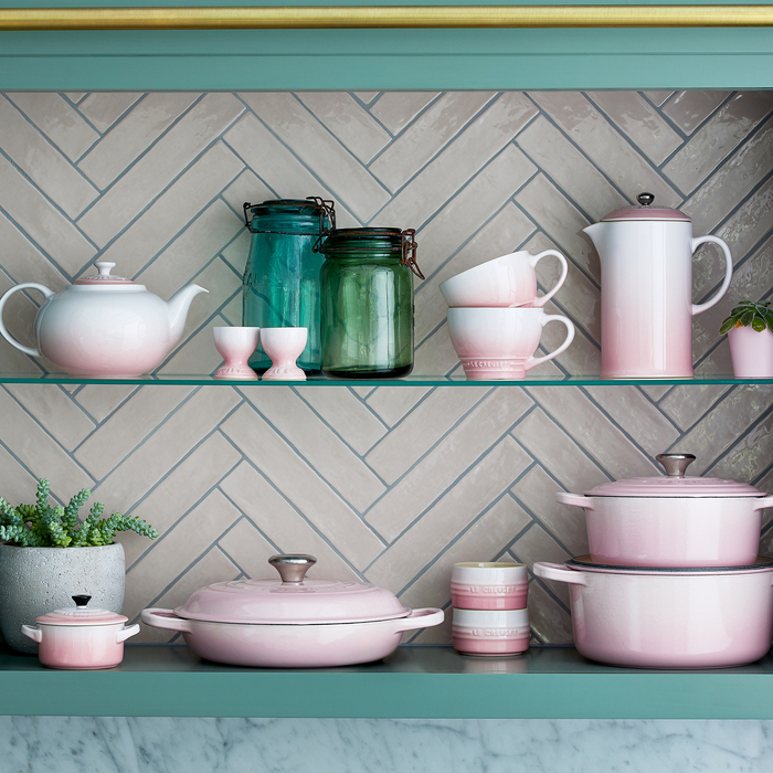 Кастрюля низкая 2,2 л розовая Shell Pink Le Creuset