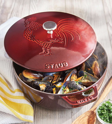 Кокот "Петух", 24 см, гранатовый Staub