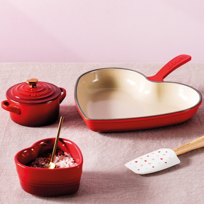 Набор из 2 форм для запекания 11 см Shell Pink Heart Le Creuset