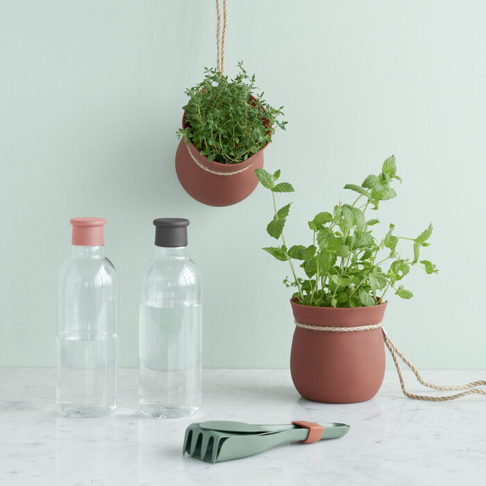 Бутылка для воды 0,75 л, черная Drink It Rig-Tig by Stelton