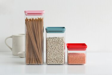 Емкость для хранения, квадратная красная 0,7 л Tasty Colours Brabantia